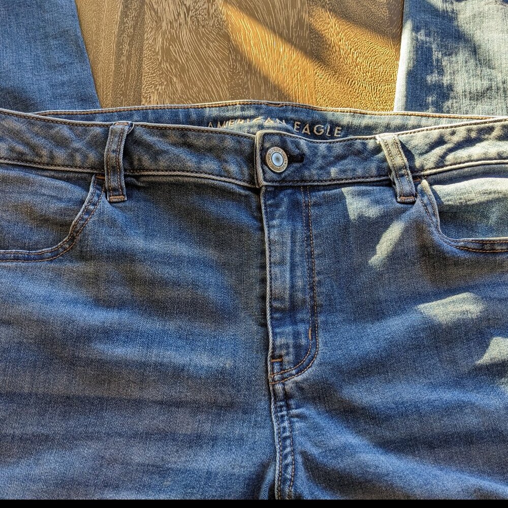 American Eagle Next Level Stretch Jegging Light Wash Denim Jeans, Size 18